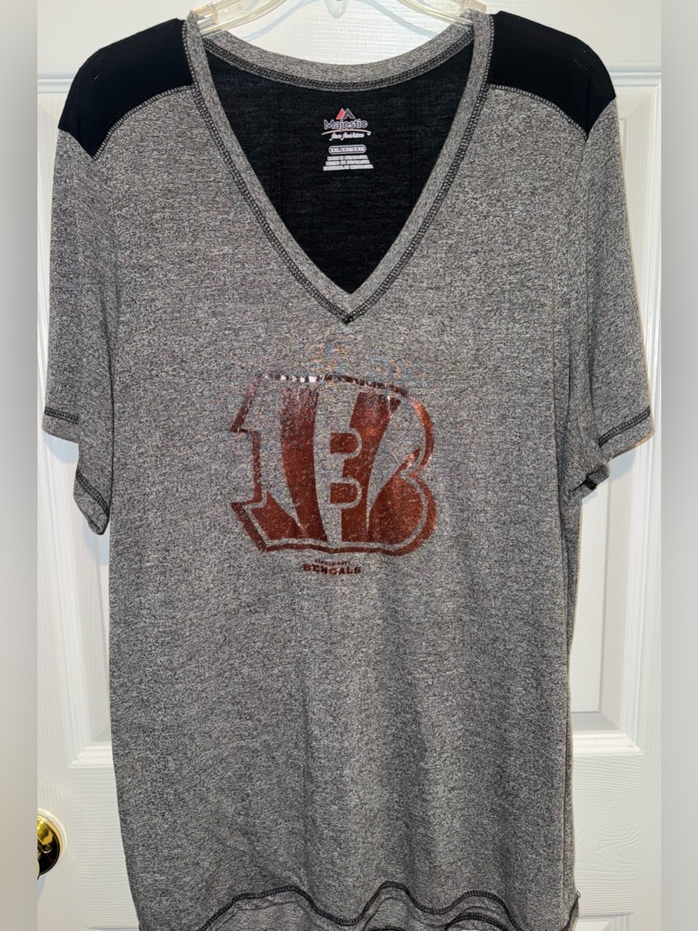 Cincinnati Bengals Majestic Bright Lights Shirt Women’s size XXL